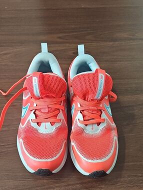 Nike Kids Coral and Light Blue Sneakers